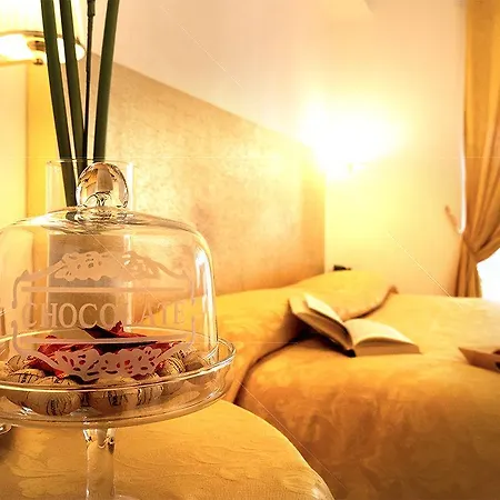 Tiburtina Bed & Breakfast 4*